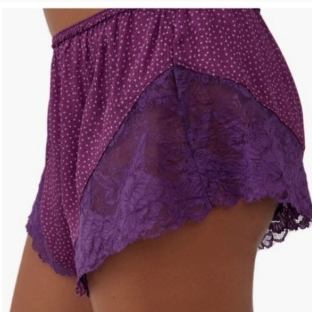 Free People Intimately Dotted Lace Trim Pajama Shorts. Size XS, New